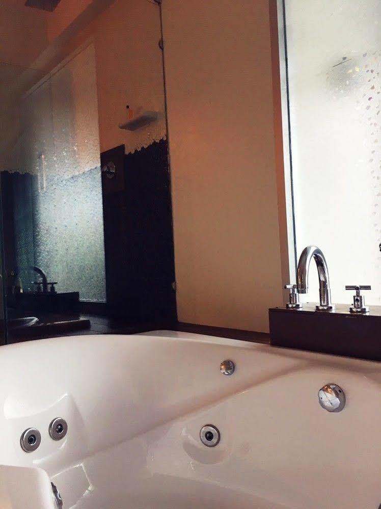 Vana Wellness Resort Nong Khai Extérieur photo